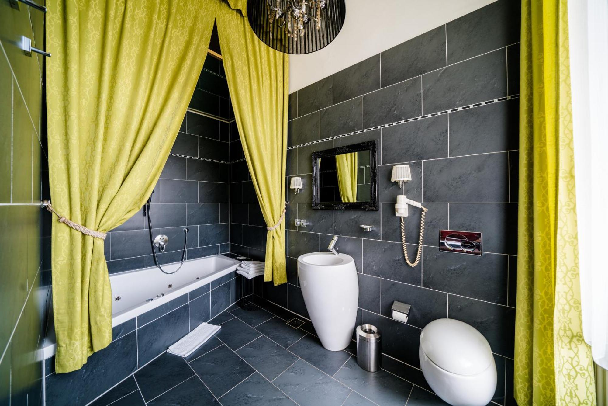 Hotel Goldene Spinne เวียนนา ภายนอก รูปภาพ